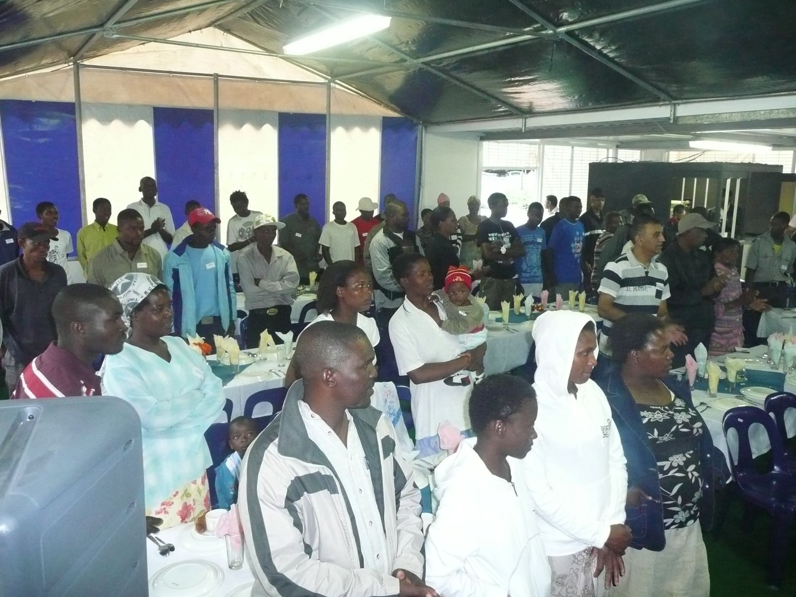 Zimbabwe 2007 – Community gathering